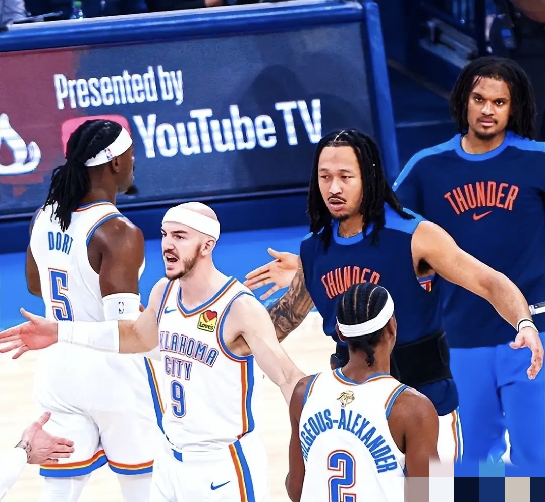 包含赛地聚焦——NBA季后赛国际比赛日热度飙升，奥兰多魔术扳平良机，信心回归，团队化学反应显著的词条